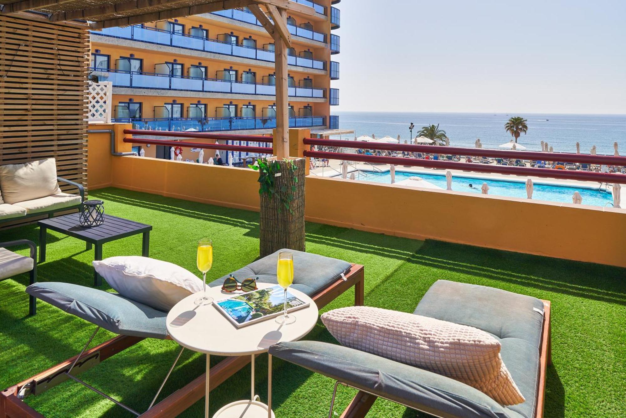 Perfect Beach Location With Roof Terrace ฟูเอนฮิโรลา ภายนอก รูปภาพ